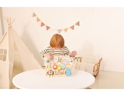 2Kids Toys Activity board Lvíčkov domček