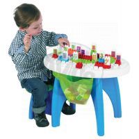 Abrick 1590 Stůl se stoličkou s kostkami 2