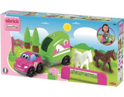 Abrick Auto s prívesom pre kone