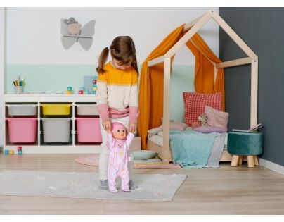 Zapf BABY born Emily sa učia chodiť 43 cm