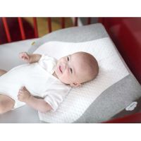Babymoov CosyMat Polohovací klín Smokey 4