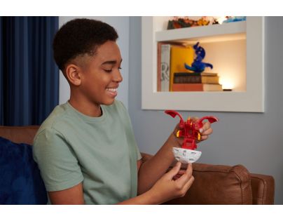 Bakugan Deka bojovník S6 Nillious