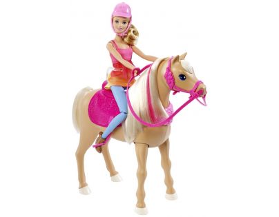 Barbie Panenka a tančící kůň