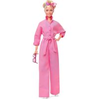 Barbie v ružovom nohavicovom filmovom overale