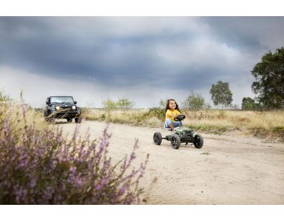 Berg Buzzy Jeep Sahara zelený