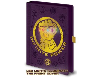 Epee Merch Zápisník A5 premium svietiace Avengers