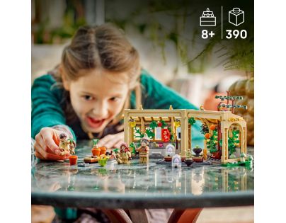 LEGO® Harry Potter™ 76445 Rokfortský hrad: Hodina herbológie