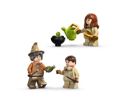 LEGO® Harry Potter™ 76445 Rokfortský hrad: Hodina herbológie