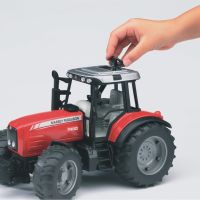 BRUDER 02040 - Traktor Massey Ferguson 7480 3