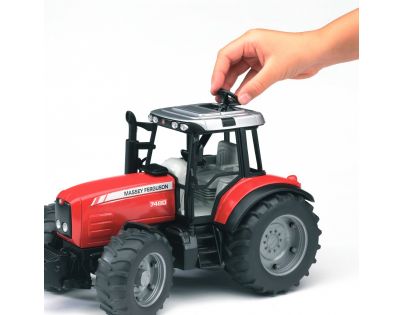 Bruder Traktor MASSEY FERGUSON s čelním nakladačem 2042