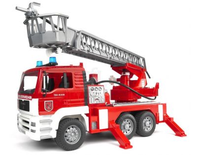 BRUDER 02771 - MAN - Hasičská striekačka s vodnou pumpou - Poškodený obal