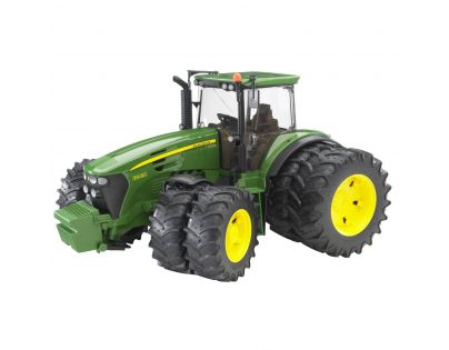 Bruder Traktor John Deere dvojité kolesá
