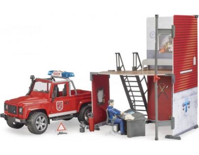 Bruder 62701 Land Rover Defender hasiči sa stanicou 1:16