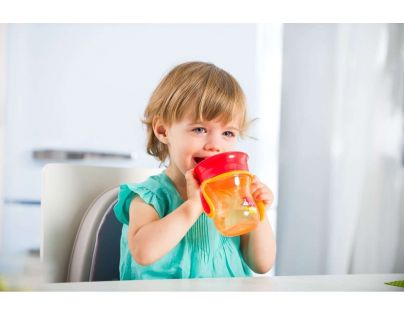 Chicco Hrnček 360 s držadlami 200 ml oranžový