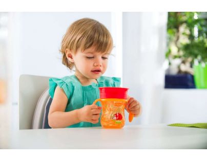 Chicco Hrnček 360 s držadlami 200 ml oranžový