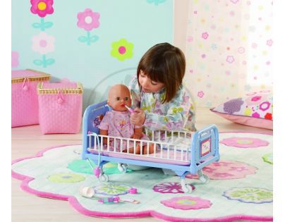CHOU CHOU 902653 - CHOU CHOU Souprava doktorka s nemocničním lůžkem, 42 cm