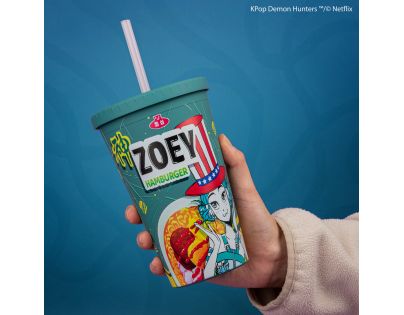 Cinereplicas K-pop Demon Hunters hrnček so slamkou Zoey Hamburger