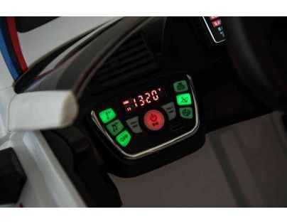 Elektrické auto BMW M6 GT3 bílé