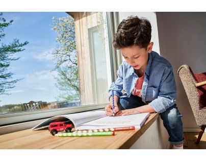 Ergonomické pastelky pre ľavákov - STABILO EASYcolors súprava 12 ks s strúhadlom