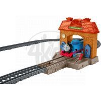Fisher Price Mašinka Tomáš TrackMaster Startovací sada nádraží 4