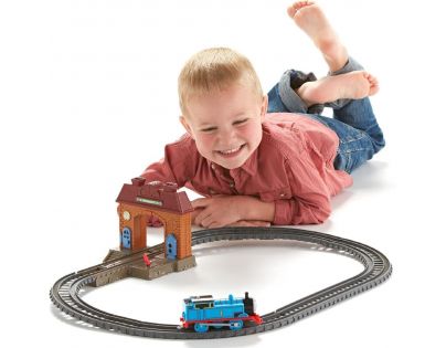 Fisher Price Mašinka Tomáš TrackMaster Set s nádražím