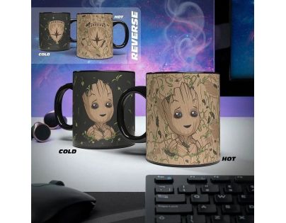 Paladone Groot Hrnček meniaci 315 ml