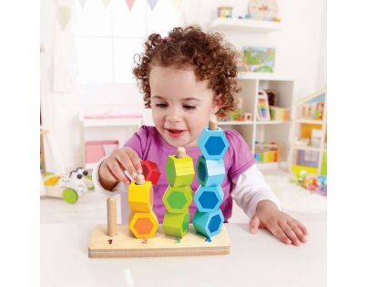 Hape navliekacie farebné šesťboké tvary