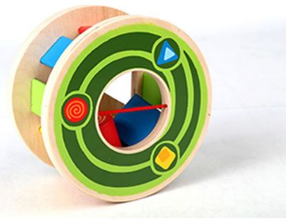 Hape Drevený ťahací motorický slimák