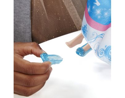 Hasbro Disney Princess Popelka s náhradními šaty
