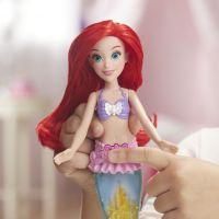 Hasbro Disney Princess bábika svietiaca Ariel do vody 4