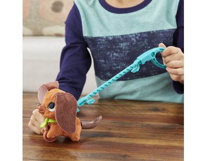 Hasbro FurReal Friends Walkalots malý psík