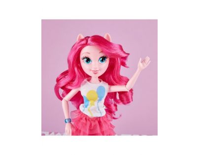 Hasbro My Little Pony Equestrii Girls bábika Aj Pinkie Pie