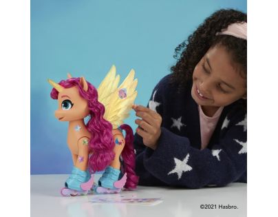 Hasbro My Little Pony Figúrka Sunny spieva a korčuluje