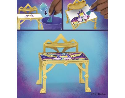 Hasbro My Little Pony Kráľovská komnata Premena