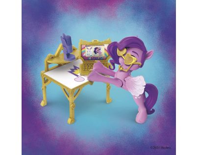 Hasbro My Little Pony Kráľovská komnata Premena