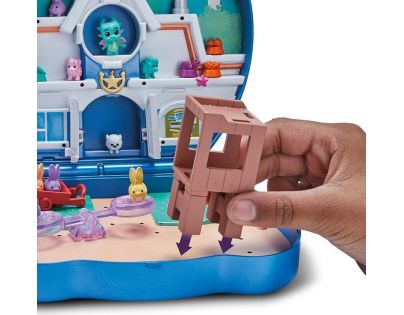 Hasbro My Little Pony Miniworld hrací sada v kufříku Critter Corne