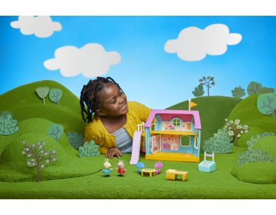 Hasbro Prasiatko Peppa Peppina klubovňa
