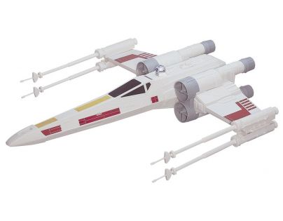 Hasbro Star Wars X-Wing Fighter Vesmírná loď