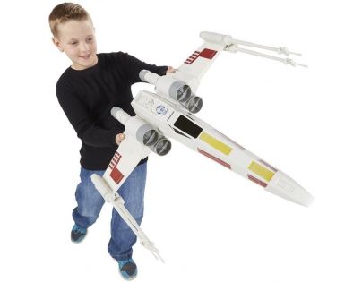 Hasbro Star Wars X-Wing Fighter Vesmírná loď