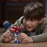 Hasbro Transformers Kombinátor Optimus Prime a Strongarm 4