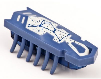 Hexbug Nano svítící ve tmě