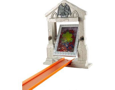 Hot Wheels Dráha závodní překážky - Zombie Attack