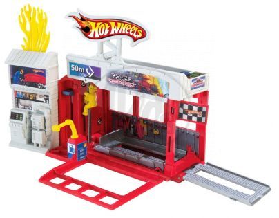 Hot Wheels Set městem na kolech - Závodní hasičská stanice