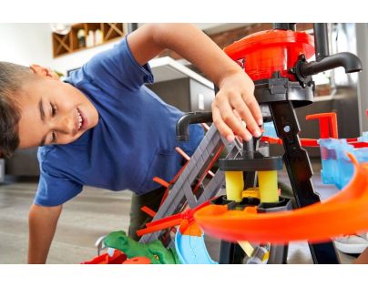 Hot Wheels city ultimátní automyčka s aligátorem