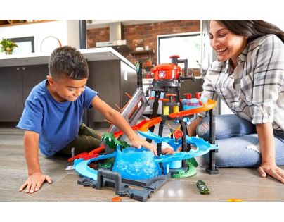 Hot Wheels city ultimátní automyčka s aligátorem