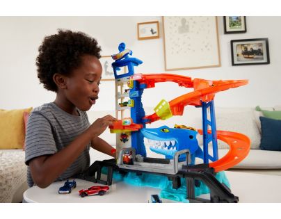 Hot Wheels City žraločí úder