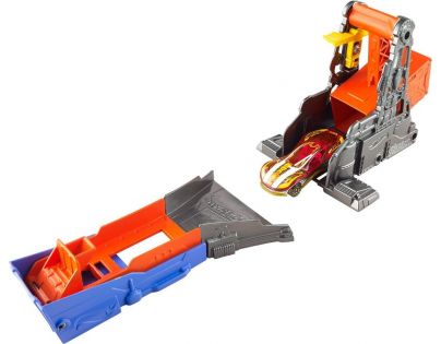 Hot Wheels dráha do kapsy - DJD99 Úder kladiva