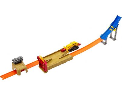 Hot Wheels Dráha pro kaskadérskou jízdu - Bullodoze Blast