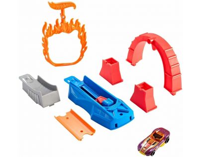 Hot Wheels kaskadérske kúsky Ohnivý skok