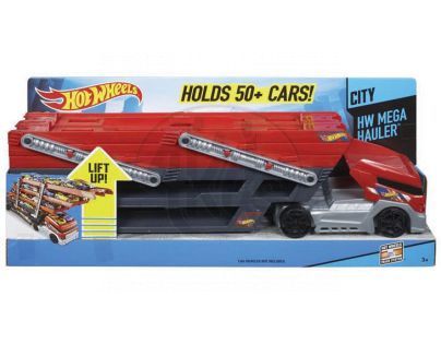 Hot Wheels mega tahač